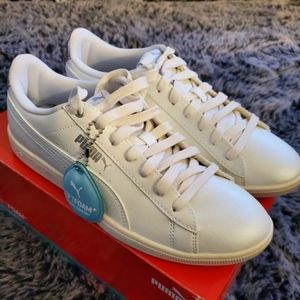 Women Puma shoes size 8.5